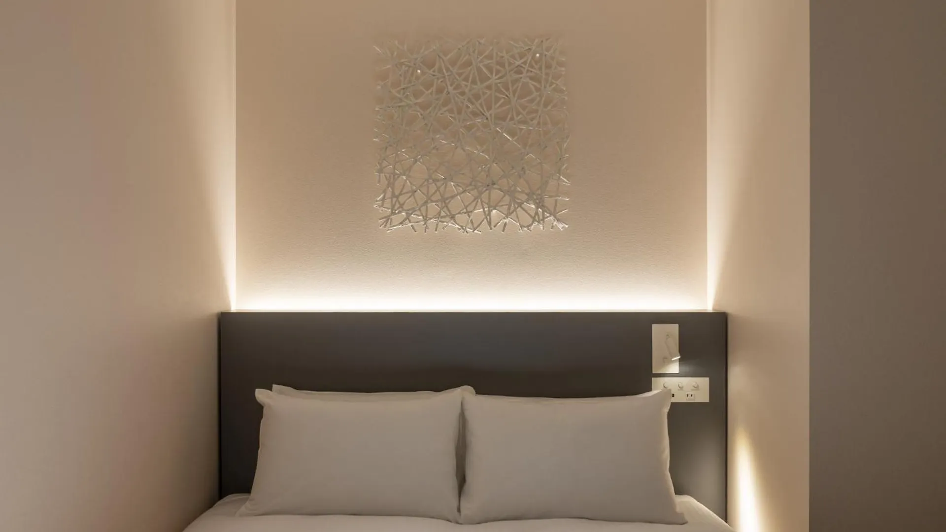 Hotel Forza Sapporo Station 3*,  Japan